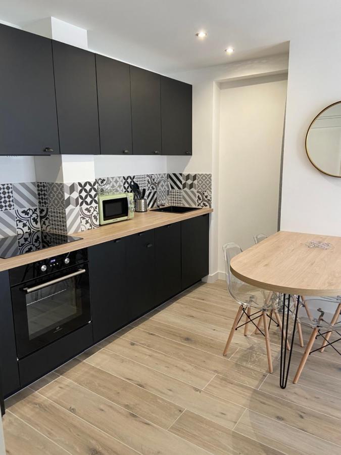 Ajaccio Magnifique T2 37M2 Centre Ville Vue Mer Au Bord De La Plage Neuf 4 Couchages Balcon Parking Prive Ferme Clim Wifi Екстериор снимка