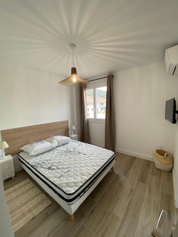 Ajaccio Magnifique T2 37M2 Centre Ville Vue Mer Au Bord De La Plage Neuf 4 Couchages Balcon Parking Prive Ferme Clim Wifi Екстериор снимка