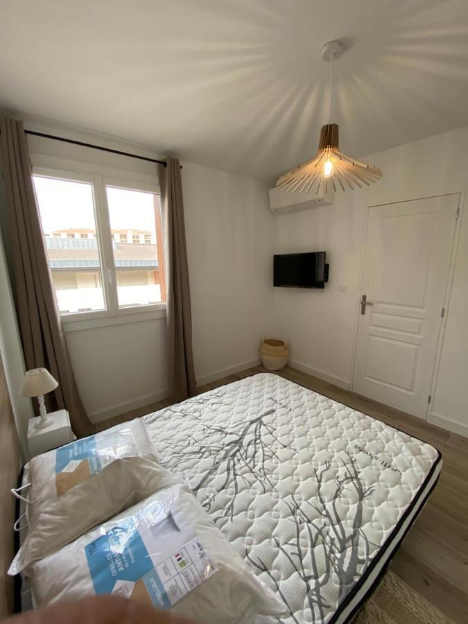 Ajaccio Magnifique T2 37M2 Centre Ville Vue Mer Au Bord De La Plage Neuf 4 Couchages Balcon Parking Prive Ferme Clim Wifi Екстериор снимка