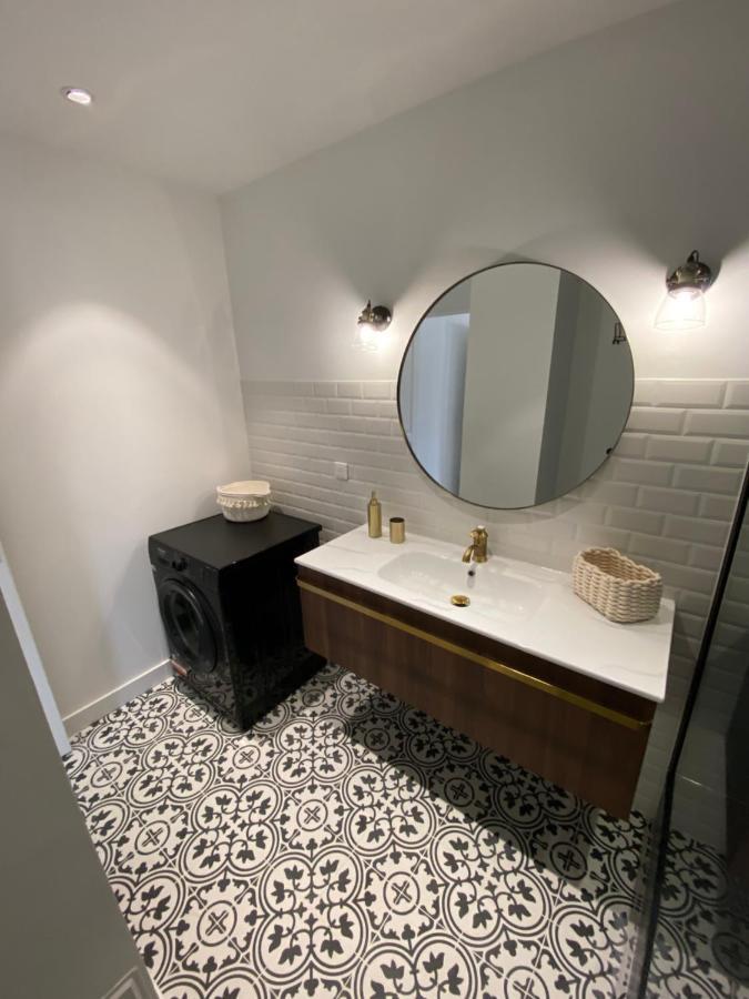 Ajaccio Magnifique T2 37M2 Centre Ville Vue Mer Au Bord De La Plage Neuf 4 Couchages Balcon Parking Prive Ferme Clim Wifi Екстериор снимка