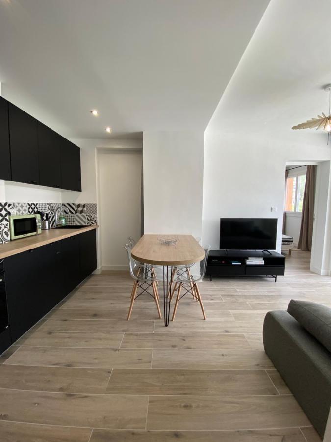 Ajaccio Magnifique T2 37M2 Centre Ville Vue Mer Au Bord De La Plage Neuf 4 Couchages Balcon Parking Prive Ferme Clim Wifi Екстериор снимка