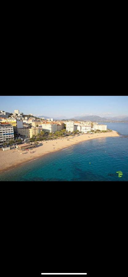 Ajaccio Magnifique T2 37M2 Centre Ville Vue Mer Au Bord De La Plage Neuf 4 Couchages Balcon Parking Prive Ferme Clim Wifi Екстериор снимка