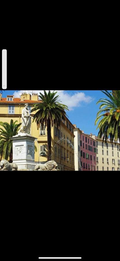 Ajaccio Magnifique T2 37M2 Centre Ville Vue Mer Au Bord De La Plage Neuf 4 Couchages Balcon Parking Prive Ferme Clim Wifi Екстериор снимка